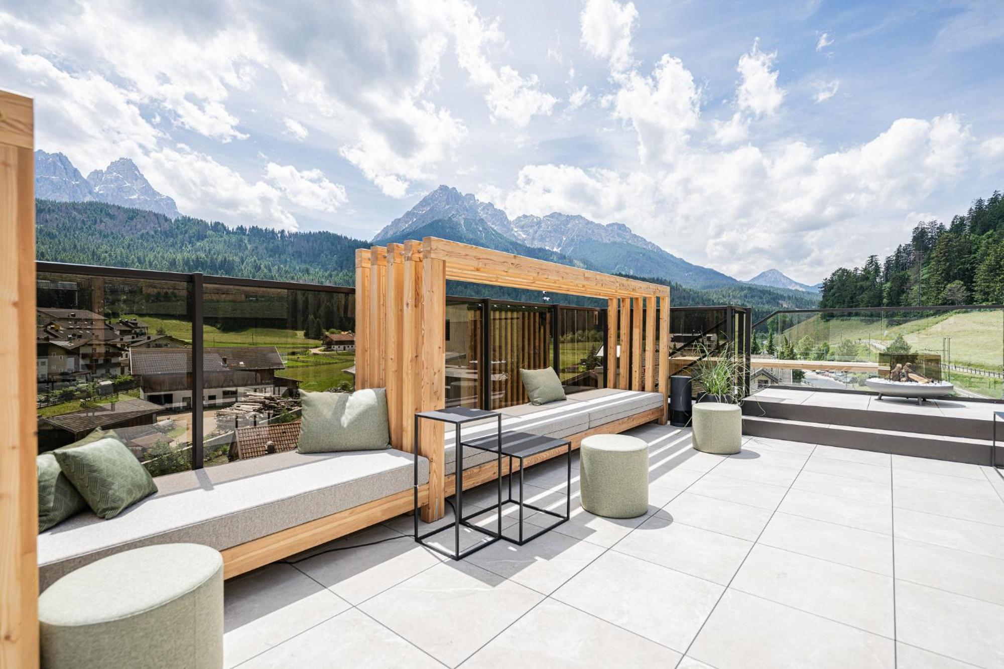 Loewe Dolomites Hotel San Candido Exterior photo