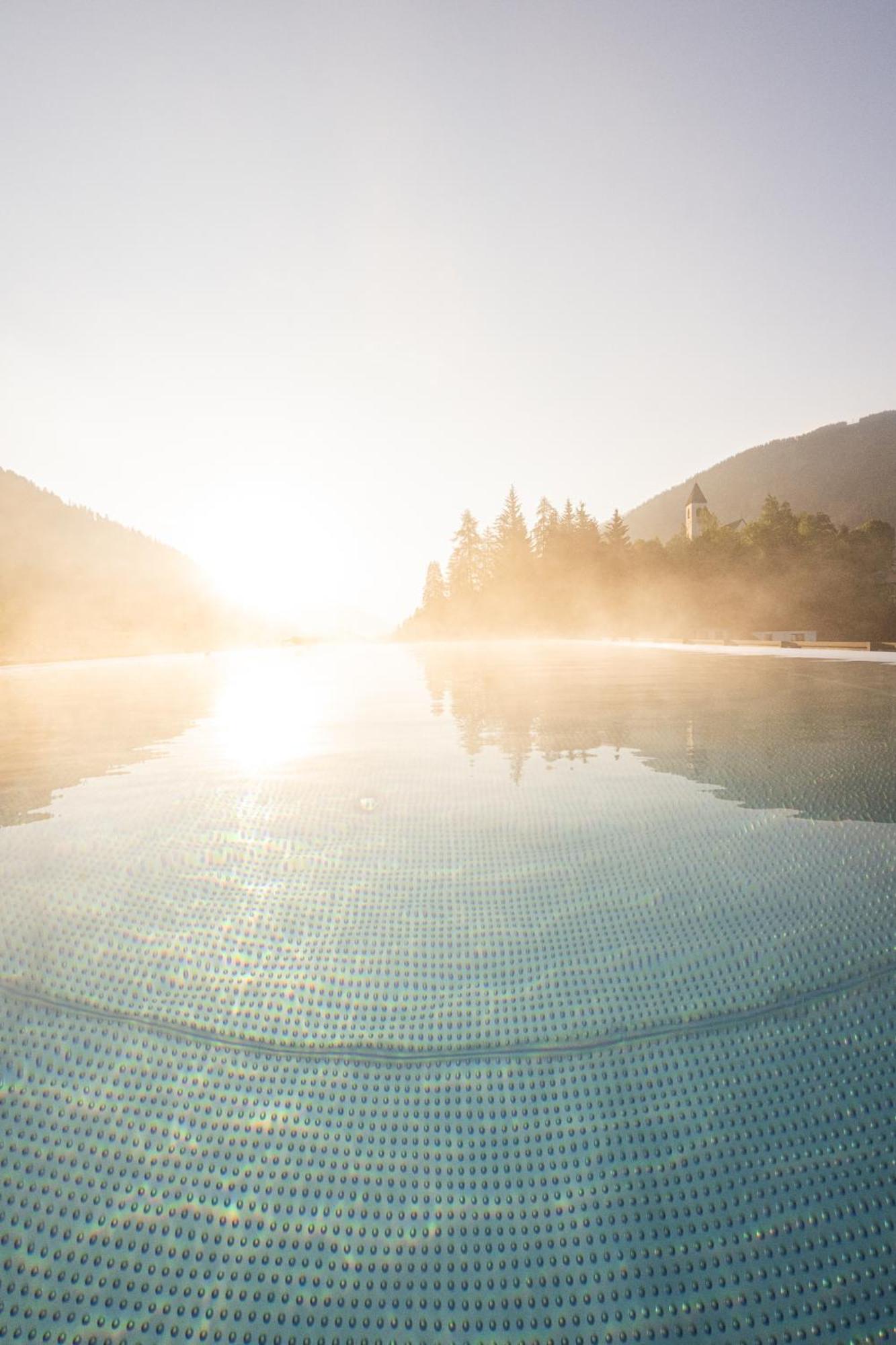 Loewe Dolomites Hotel San Candido Exterior photo